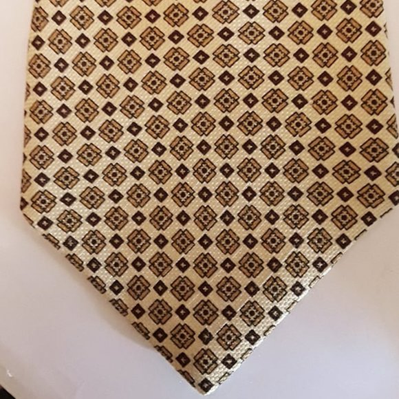 TOMMY HILFIGER - 100% SILK NECKTIE - DARK TAN WITH BROWN ACCENTS - Picture 1 of 3